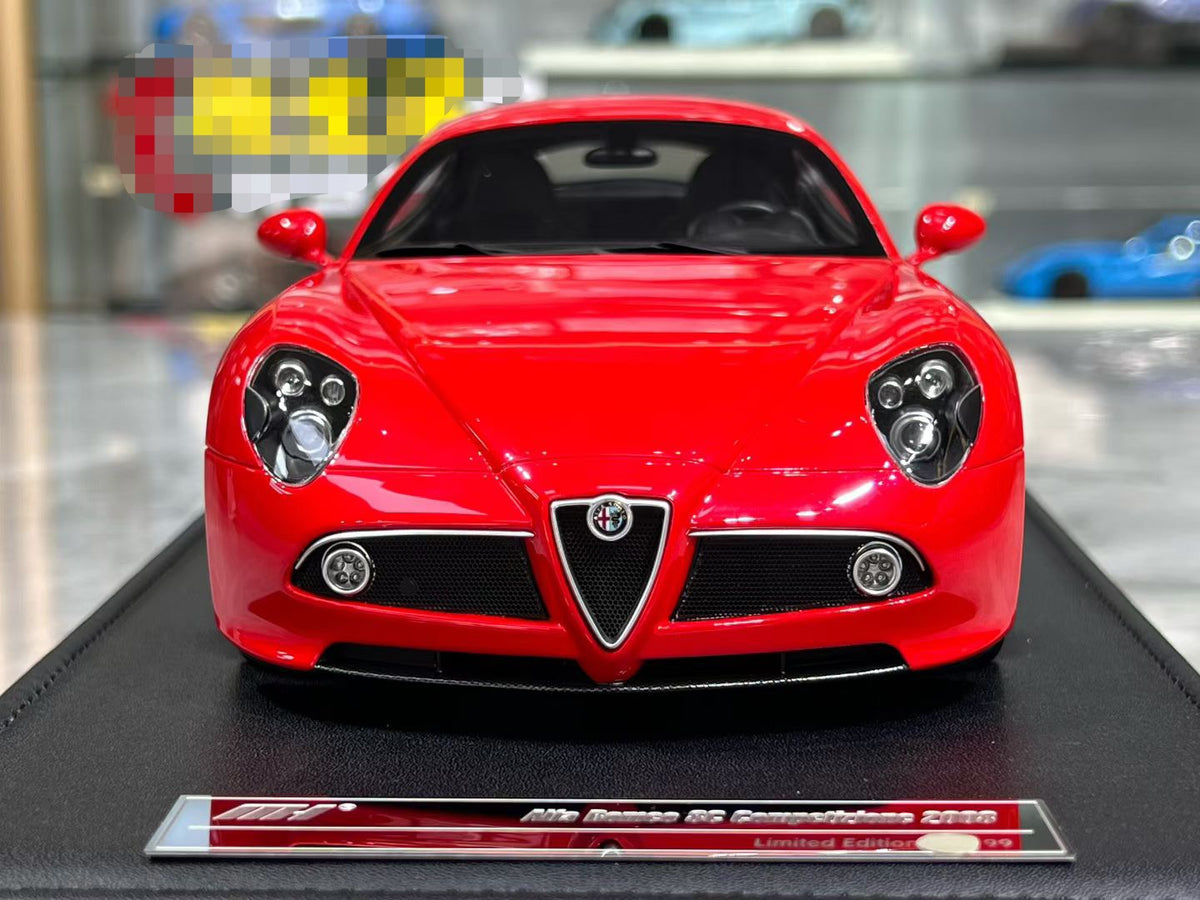 MotorHelix Alfa Romeo 8C Competizione 1/18
