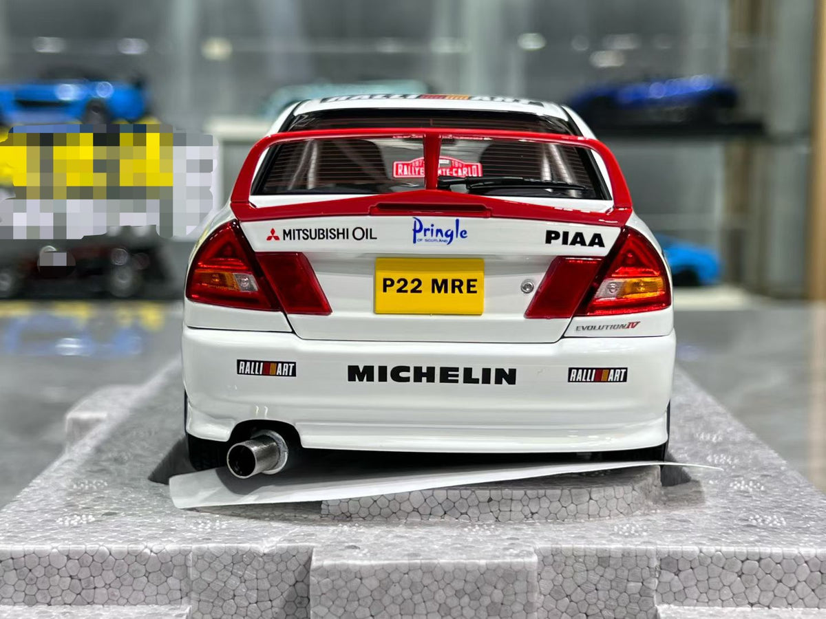MotorHelix Mitsubishi Lancer EVO IV 1/18