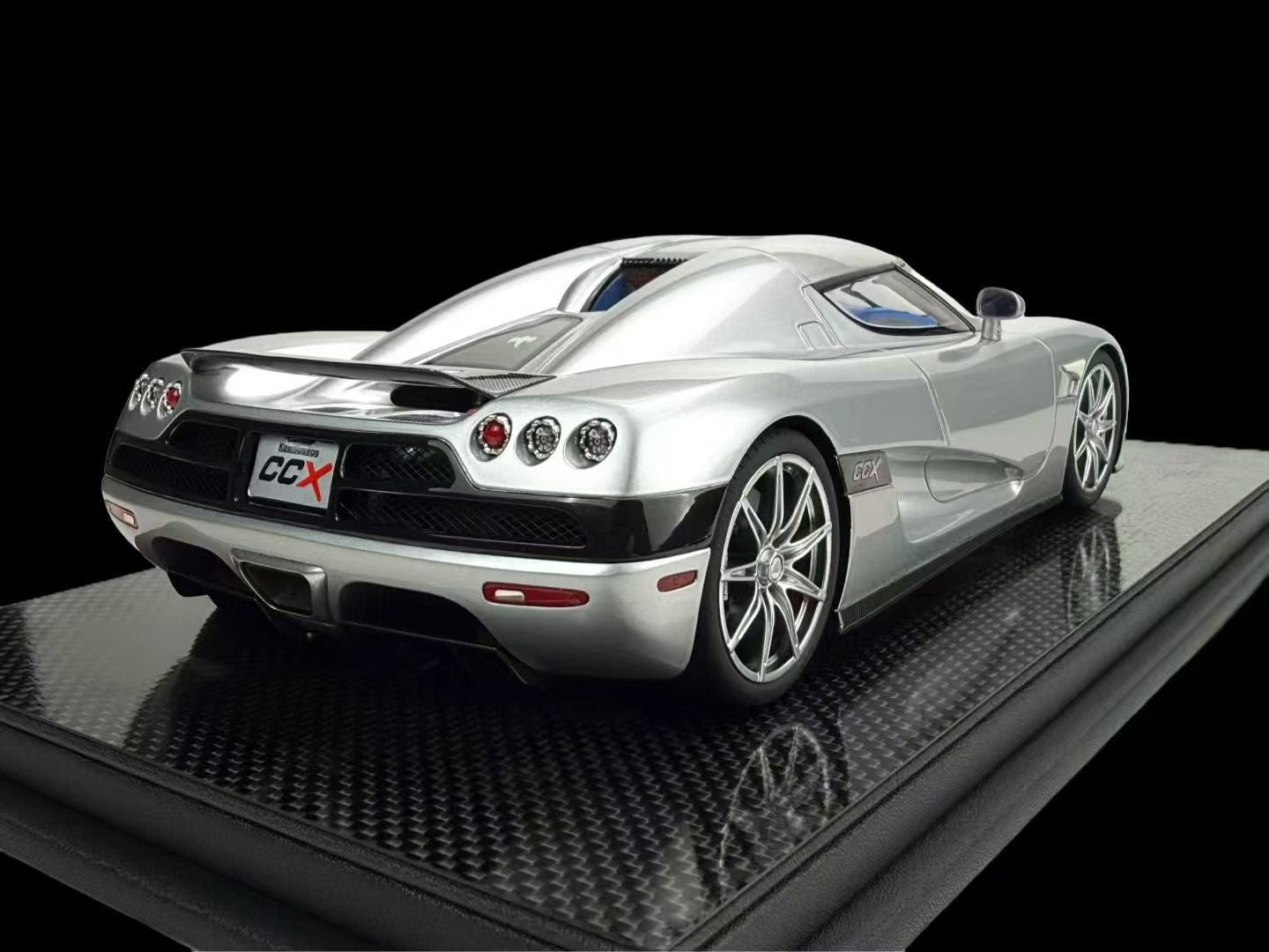 (Pre-Order) Frontiart 1/18 Koenigsegg CCX Silver