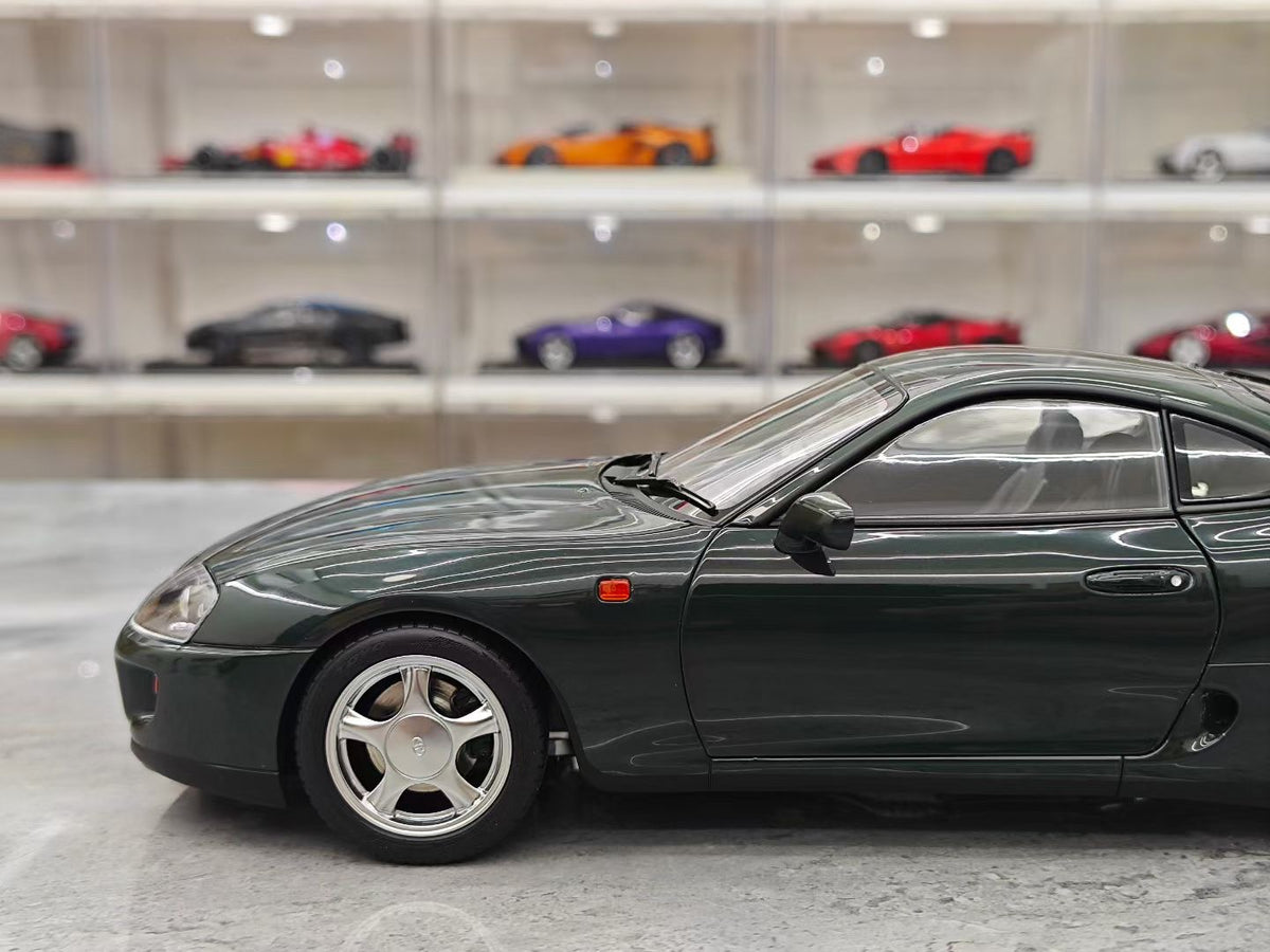 LCD Models Toyota Supra (A80) 1/18