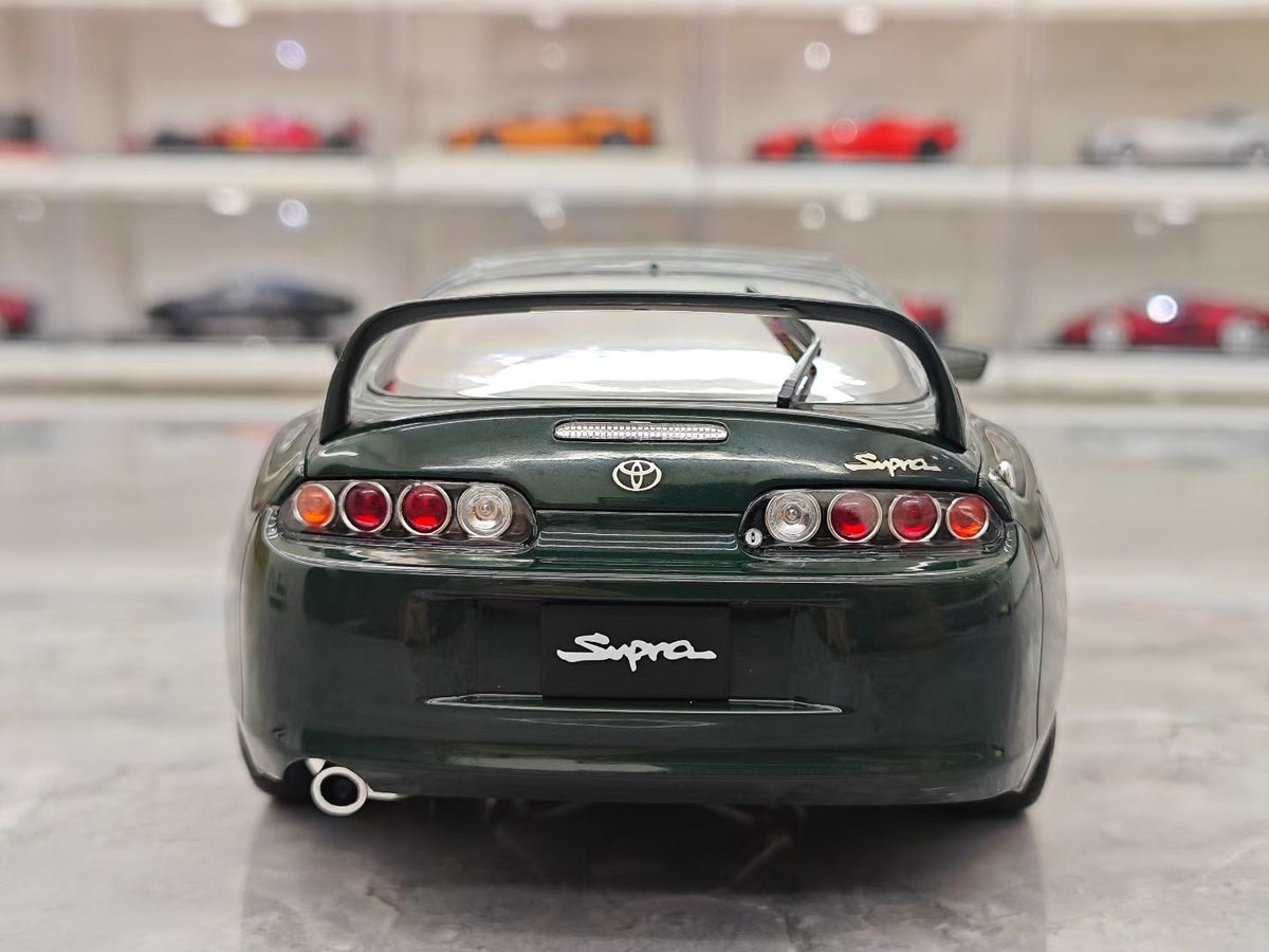 LCD Models Toyota Supra (A80) 1/18