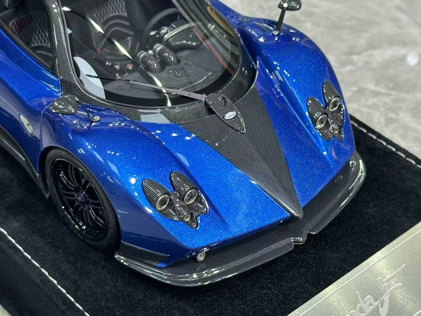 CLEARANCE! Henson & Heaven (HH Models) Zonda Specials 1/18