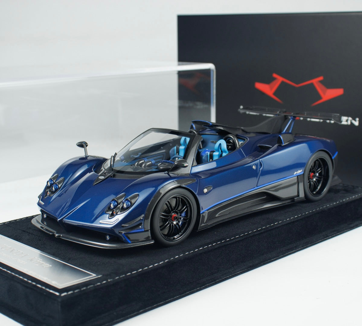 CLEARANCE! Henson & Heaven (HH Models) Pagani Zonda Roadster 1/18