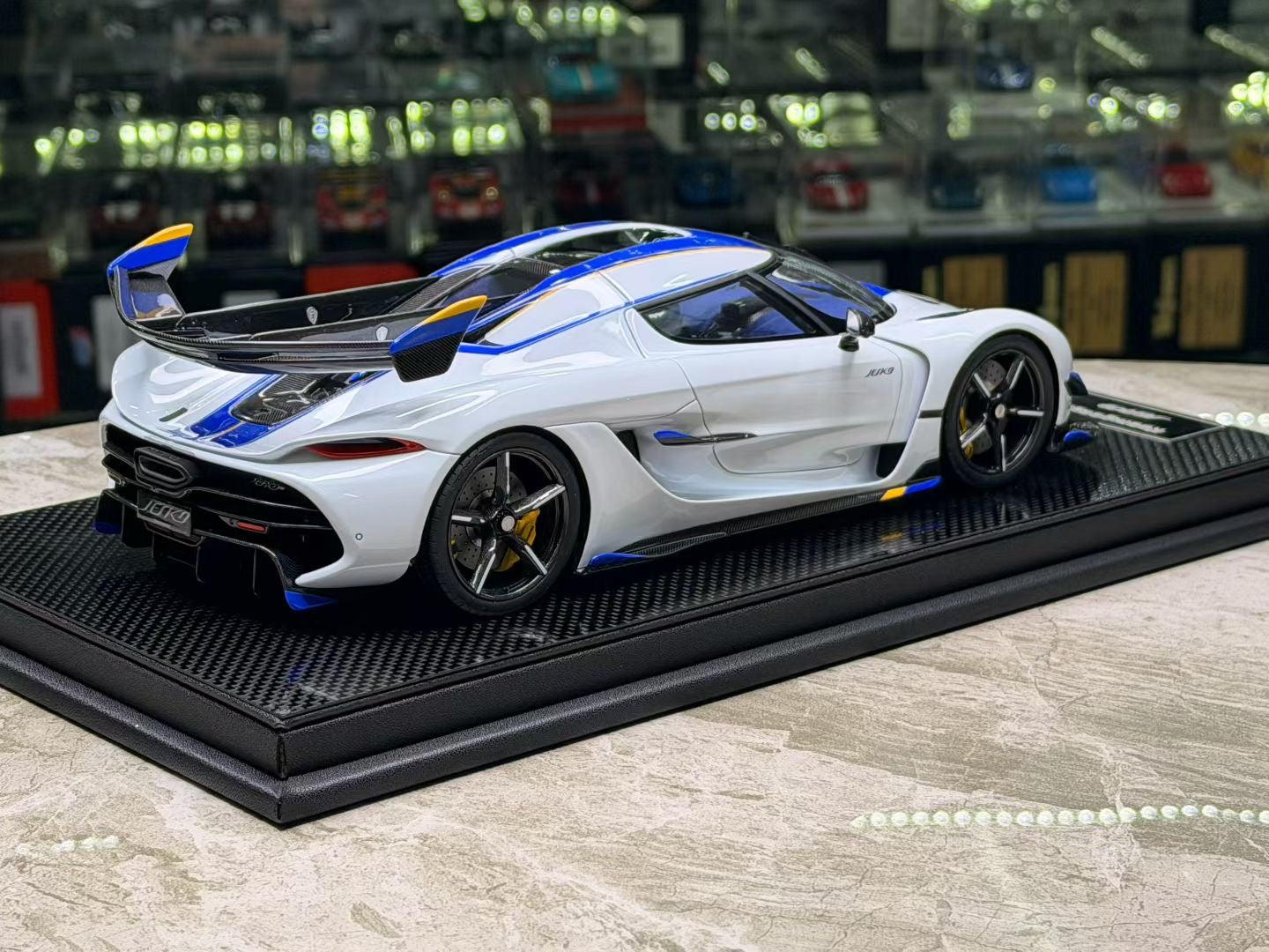 FrontiArt Koenigsegg Jesko 1/18