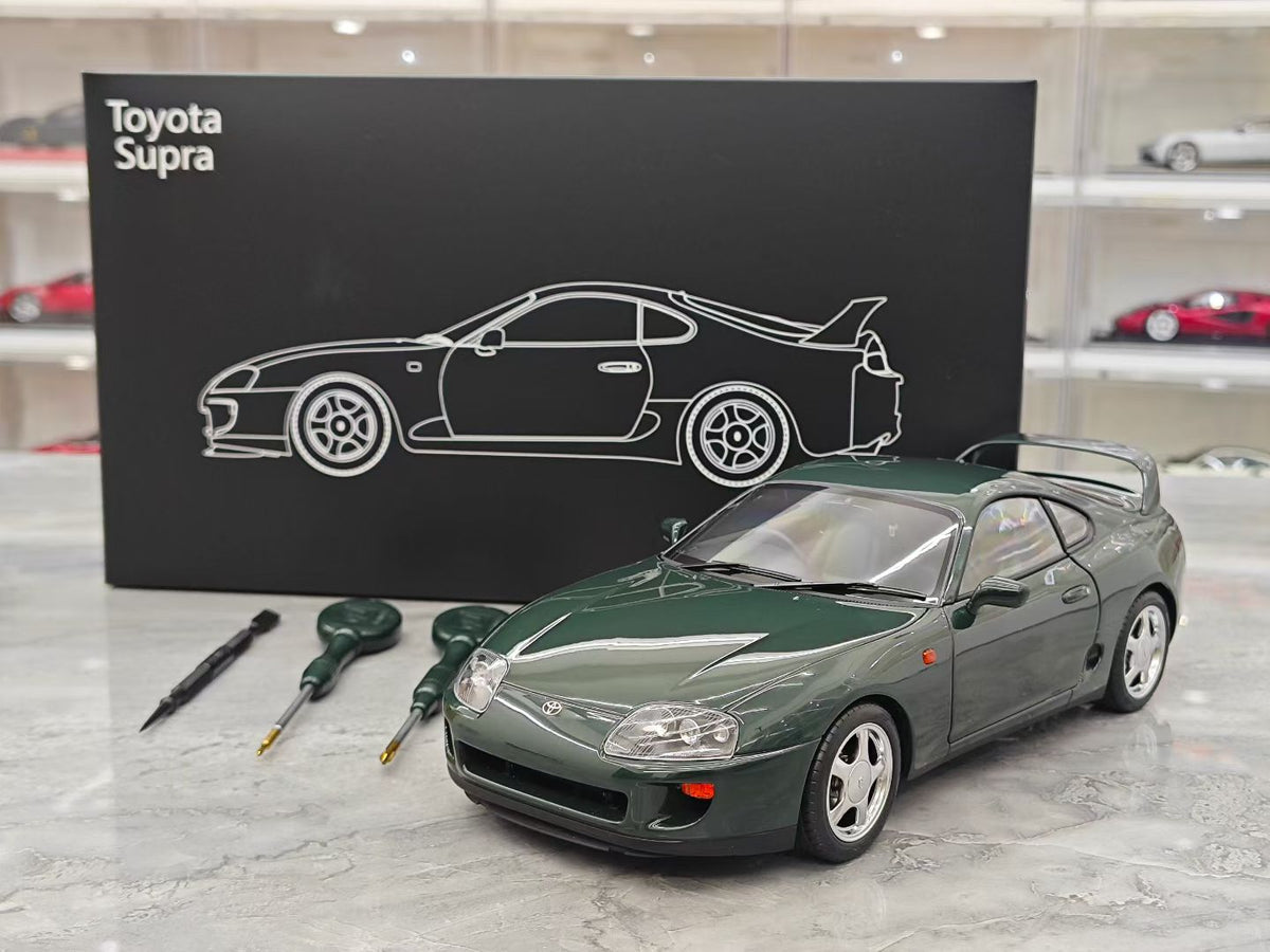 LCD Models Toyota Supra (A80) 1/18