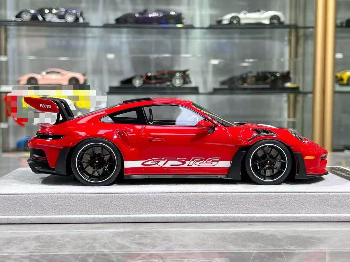 FuelMe Porsche 911 992 GT3RS 1/18