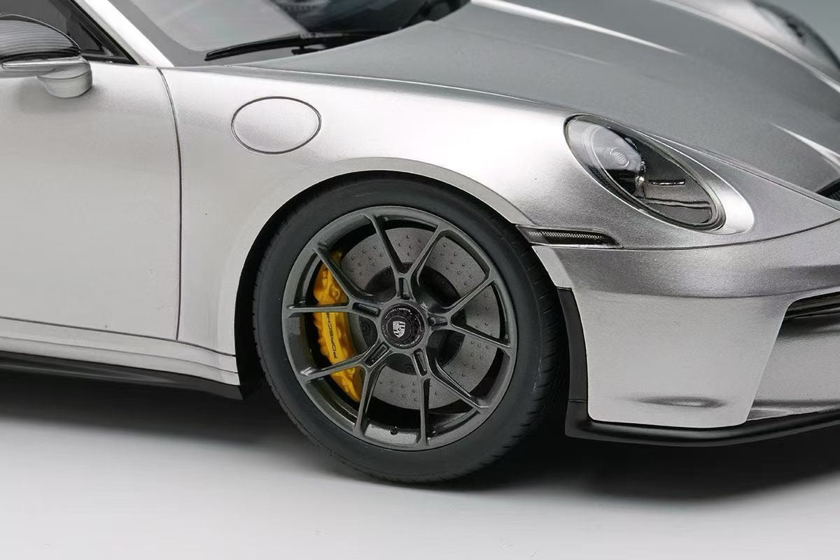 (Pre-Order) MAKE UP 1/18 scale EML222 Porsche 911 (992) GT3 Touring Package 2021