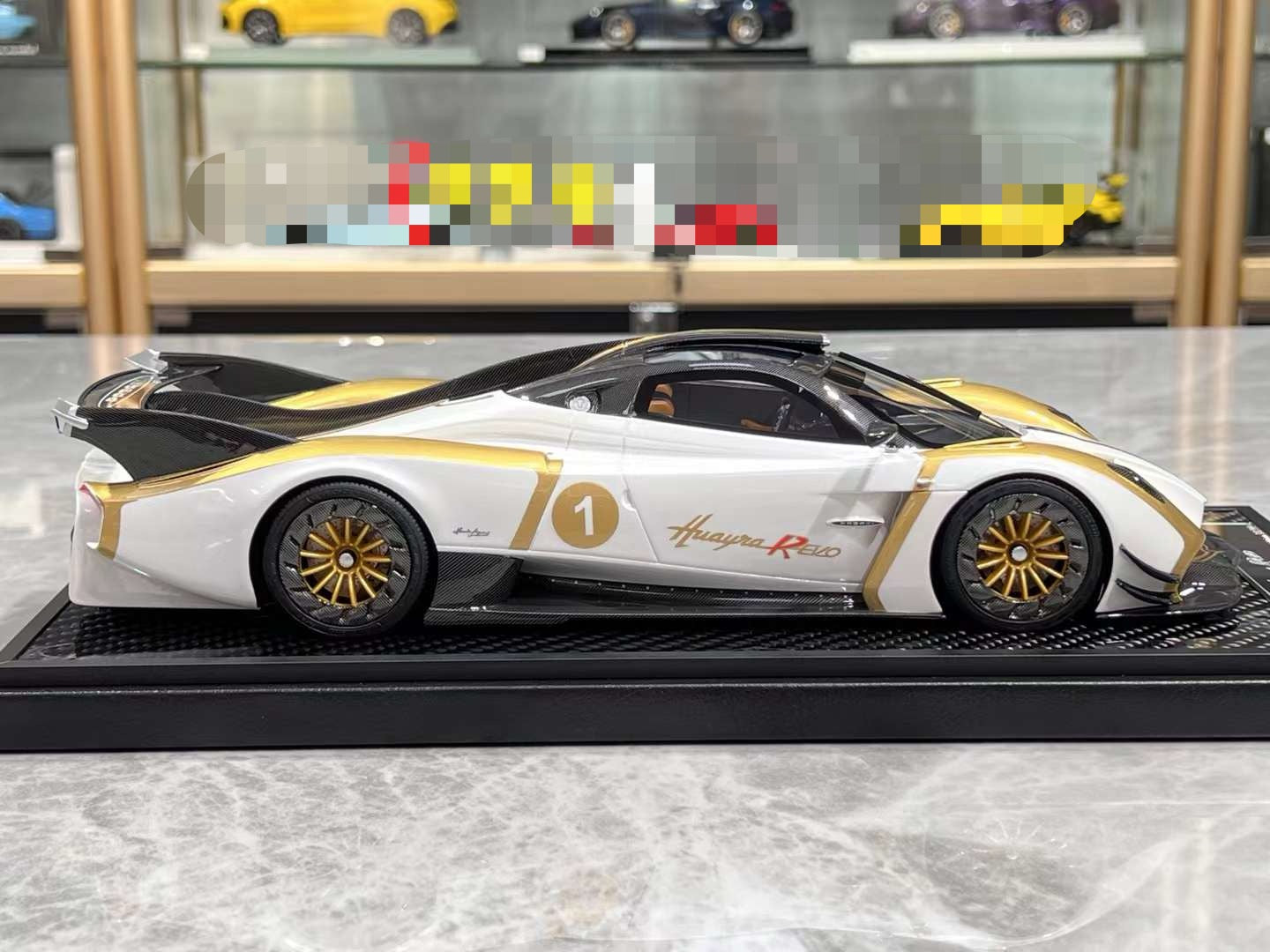 VIP Models Huayra R Evo 1/18