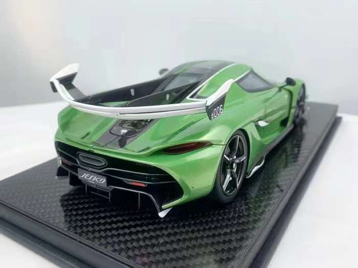 (Pre-Order) FrontiArt Koenigsegg Jesko 1/18 (Pearl Green)