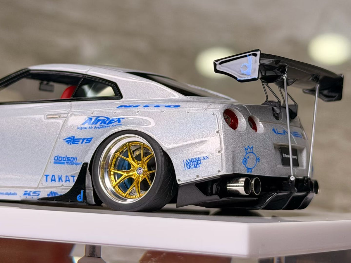 MAKEUP 1/43 Nissan GTR35RB, Iridescent Silver
