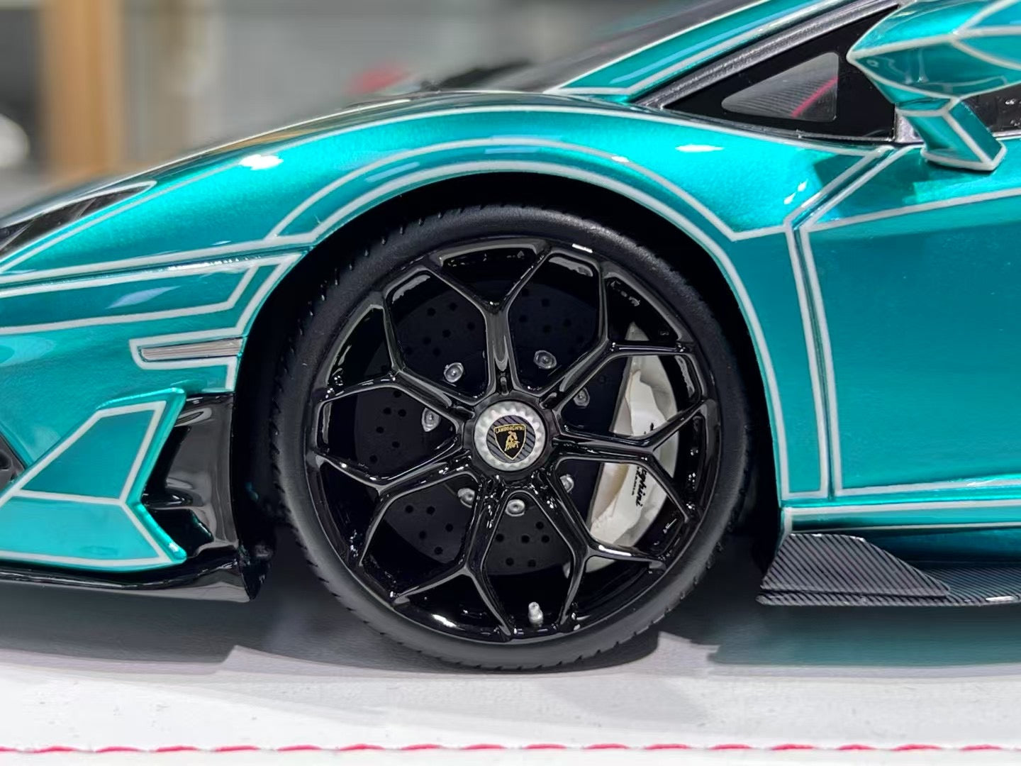 CE Models Aventador SVJ 1/18