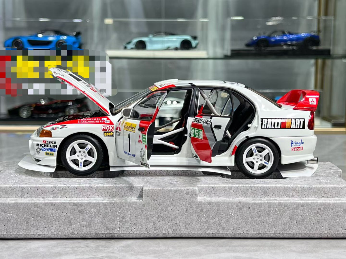 MotorHelix Mitsubishi Lancer EVO IV 1/18