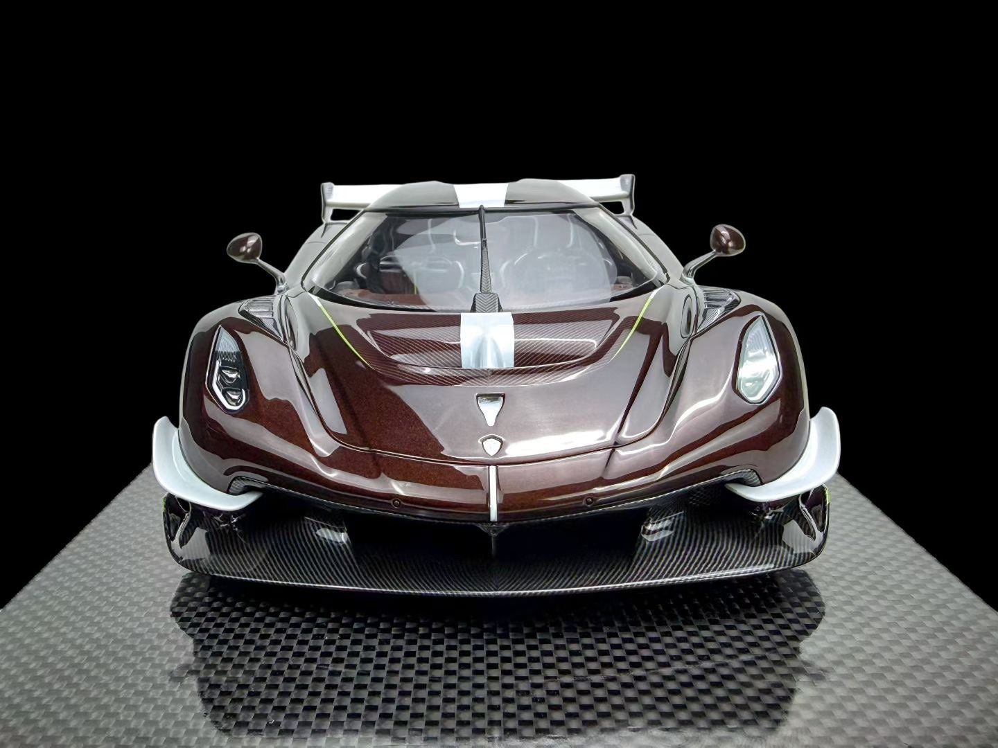 FrontiArt Koenigsegg Sadair’s Spear 1/18