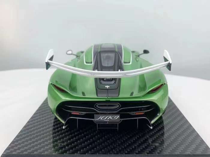 (Pre-Order) FrontiArt Koenigsegg Jesko 1/18 (Pearl Green)