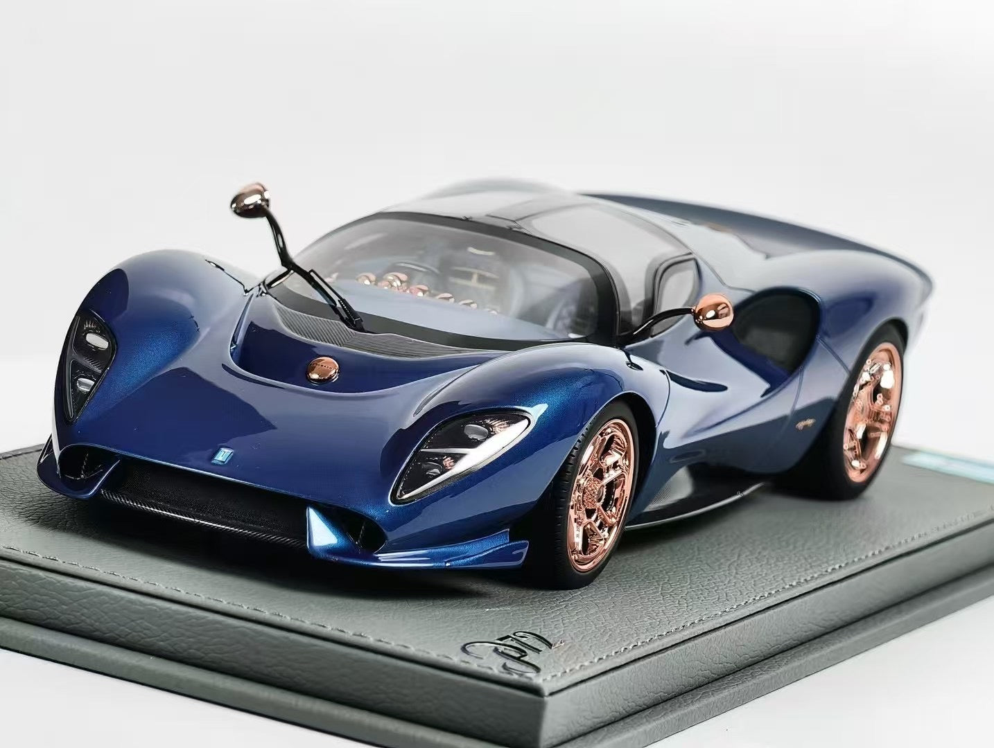 Peako Models De Tomaso P72 1/18