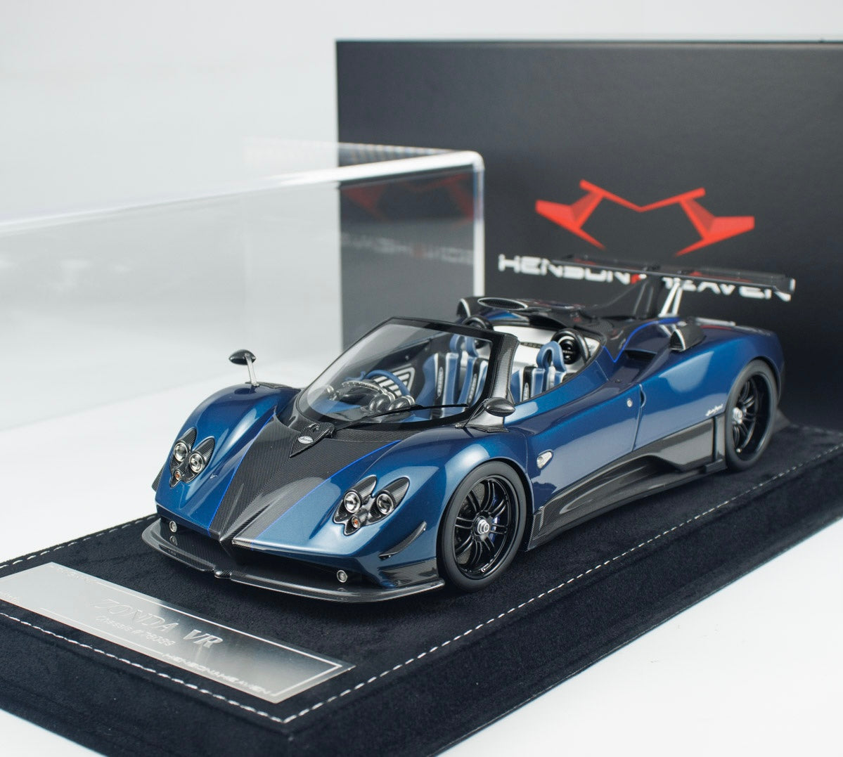 CLEARANCE! Henson & Heaven (HH Models) Pagani Zonda Roadster 1/18
