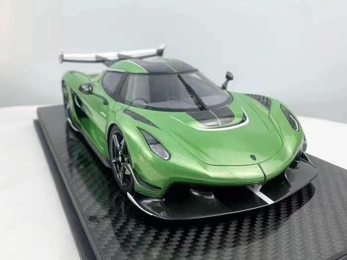 (Pre-Order) FrontiArt Koenigsegg Jesko 1/18 (Pearl Green)