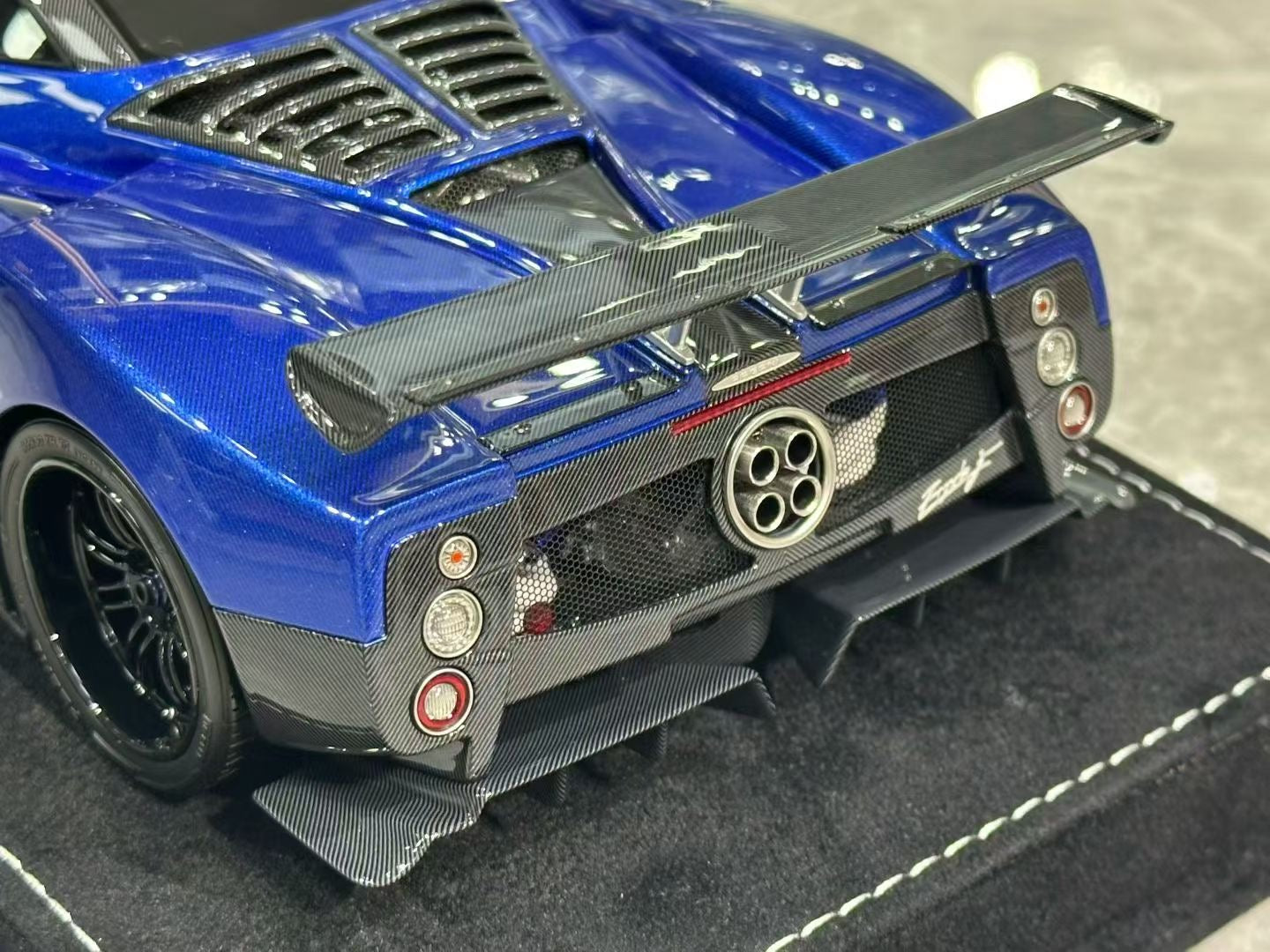 CLEARANCE! Henson & Heaven (HH Models) Zonda Specials 1/18