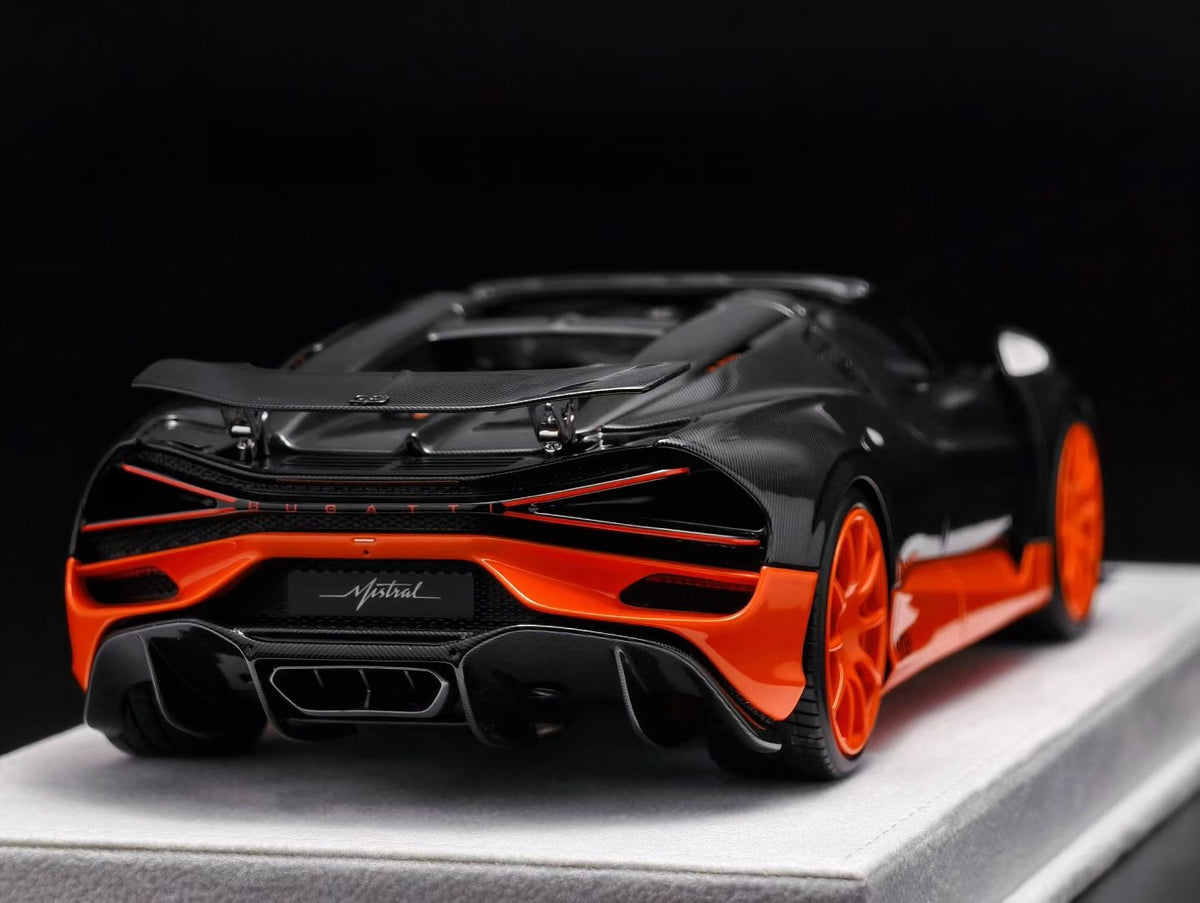 Henson & Heaven (HH Models) Bugatti W16 Mistral 1/18