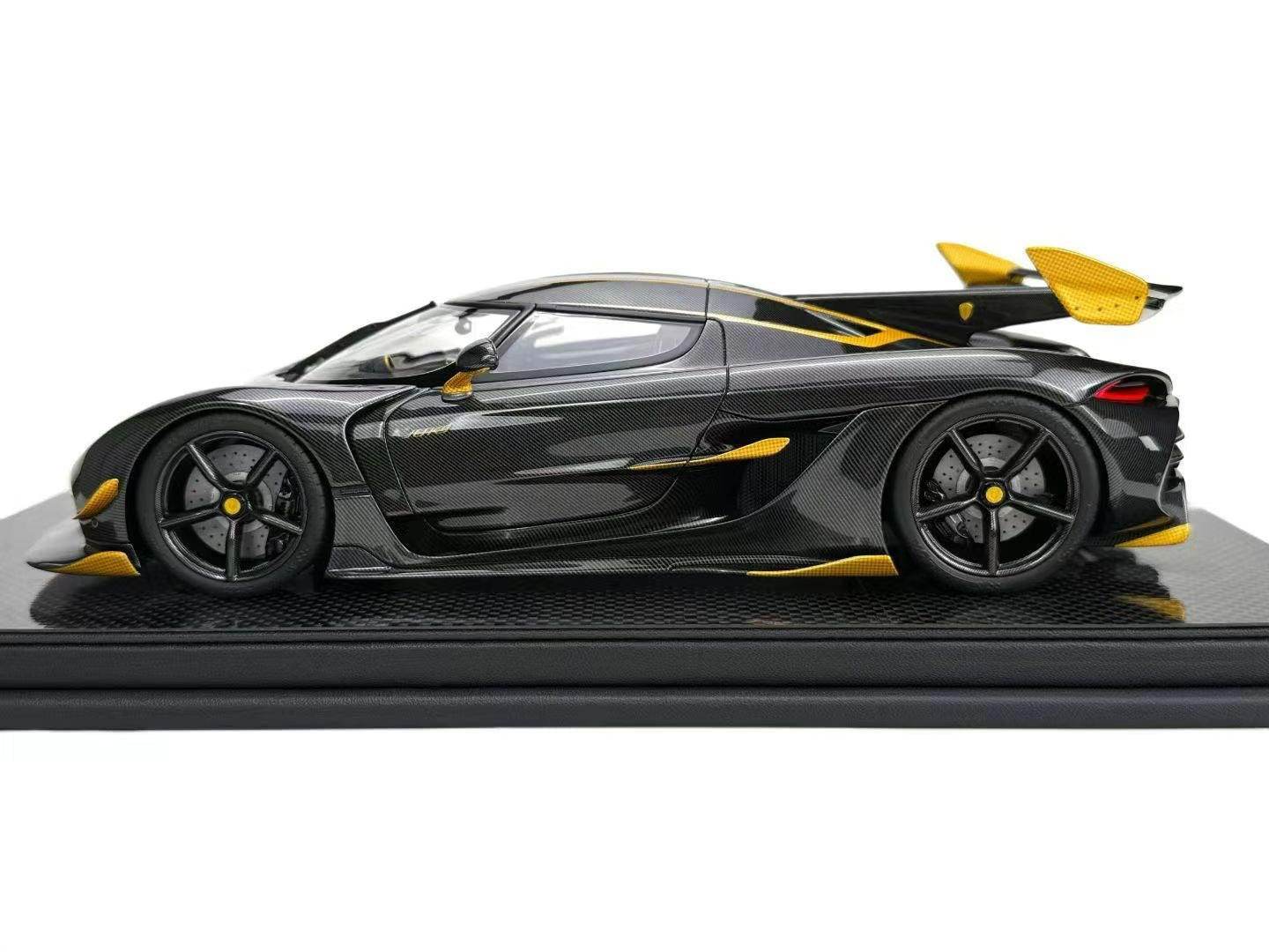 Pre-Order) FrontiArt Koenigsegg Jesko 1/18 – IronCookie Diecasts