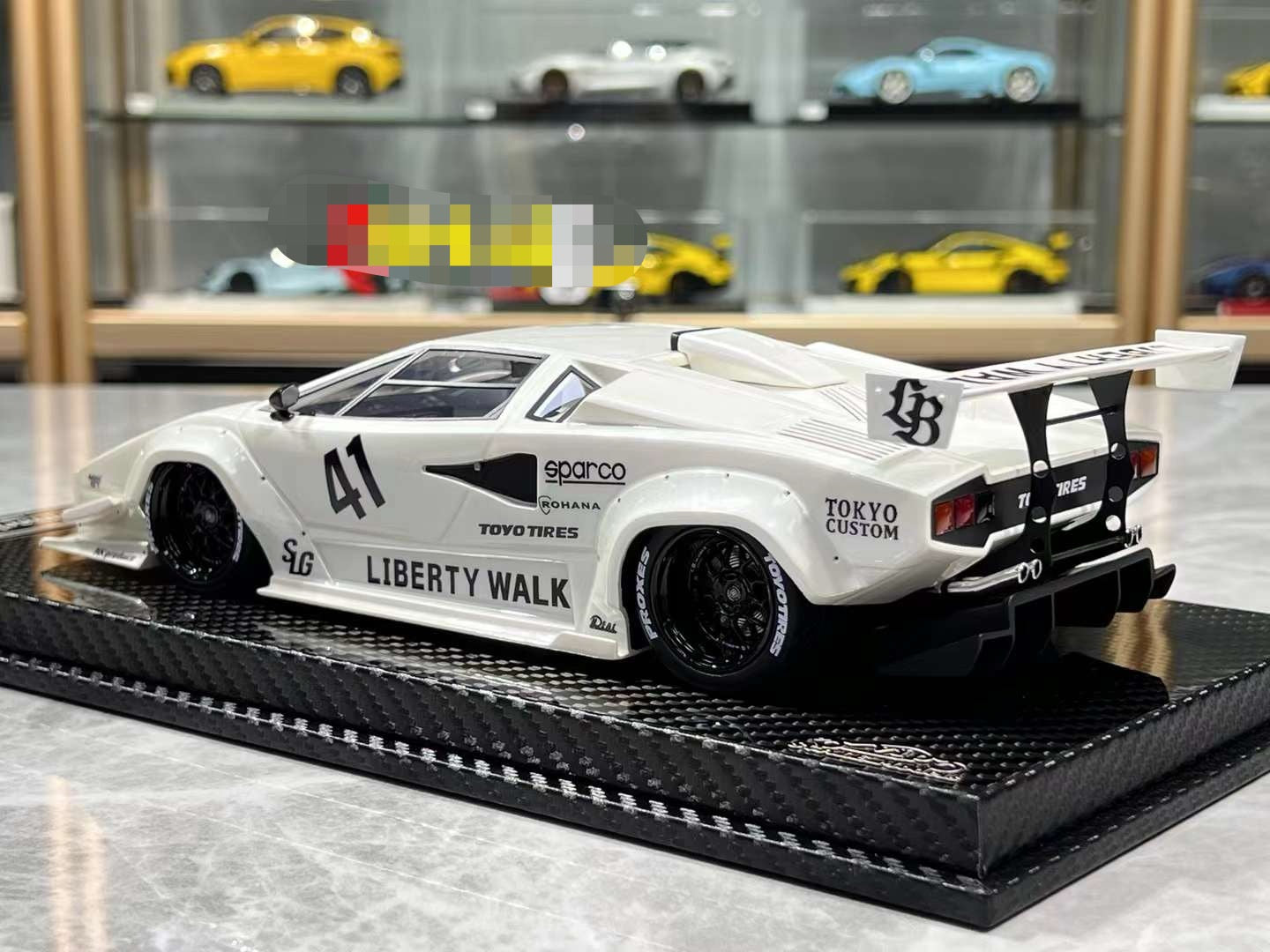 VIP Models LBWK Countach 1/18