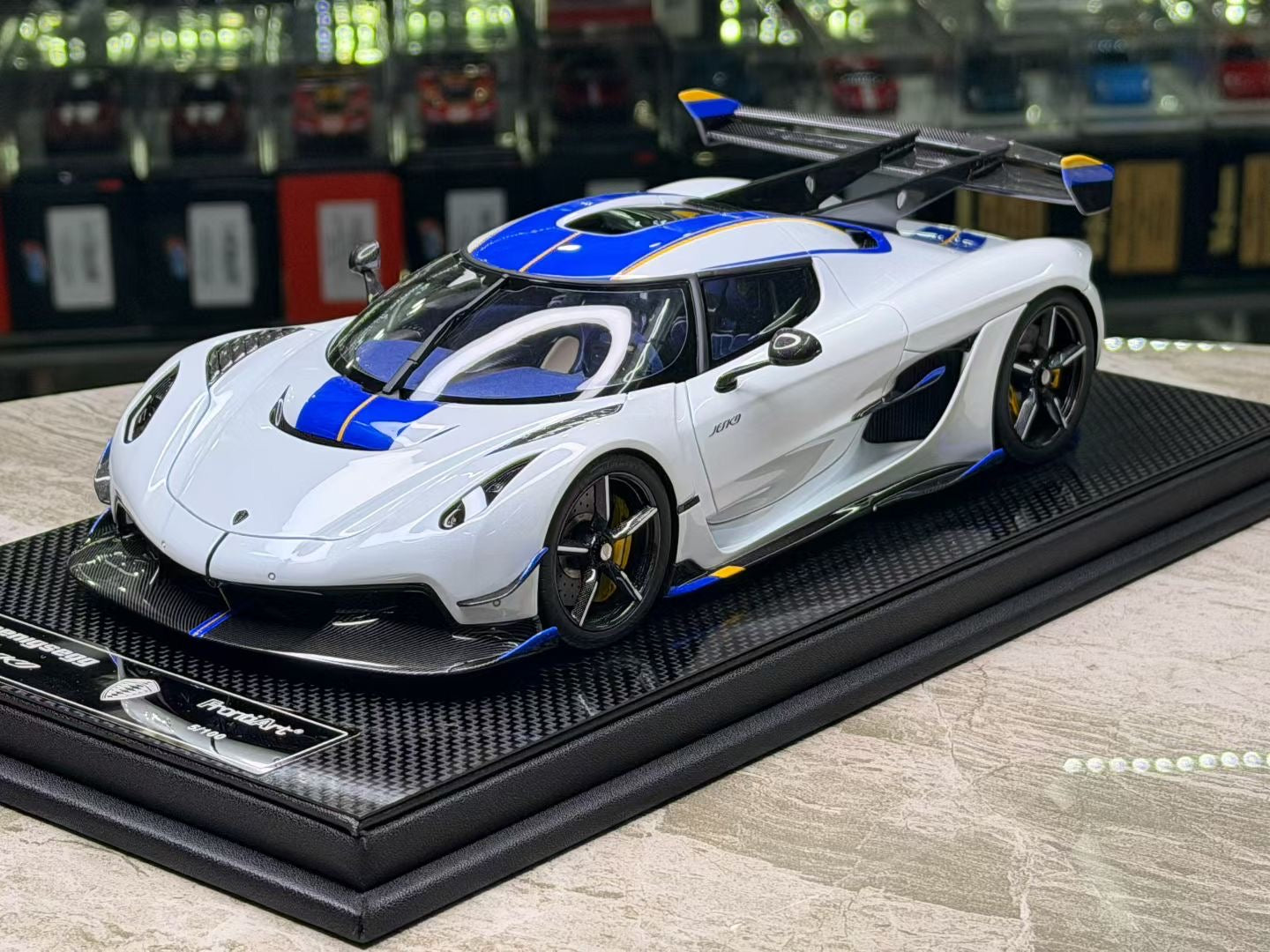 FrontiArt Koenigsegg Jesko 1/18
