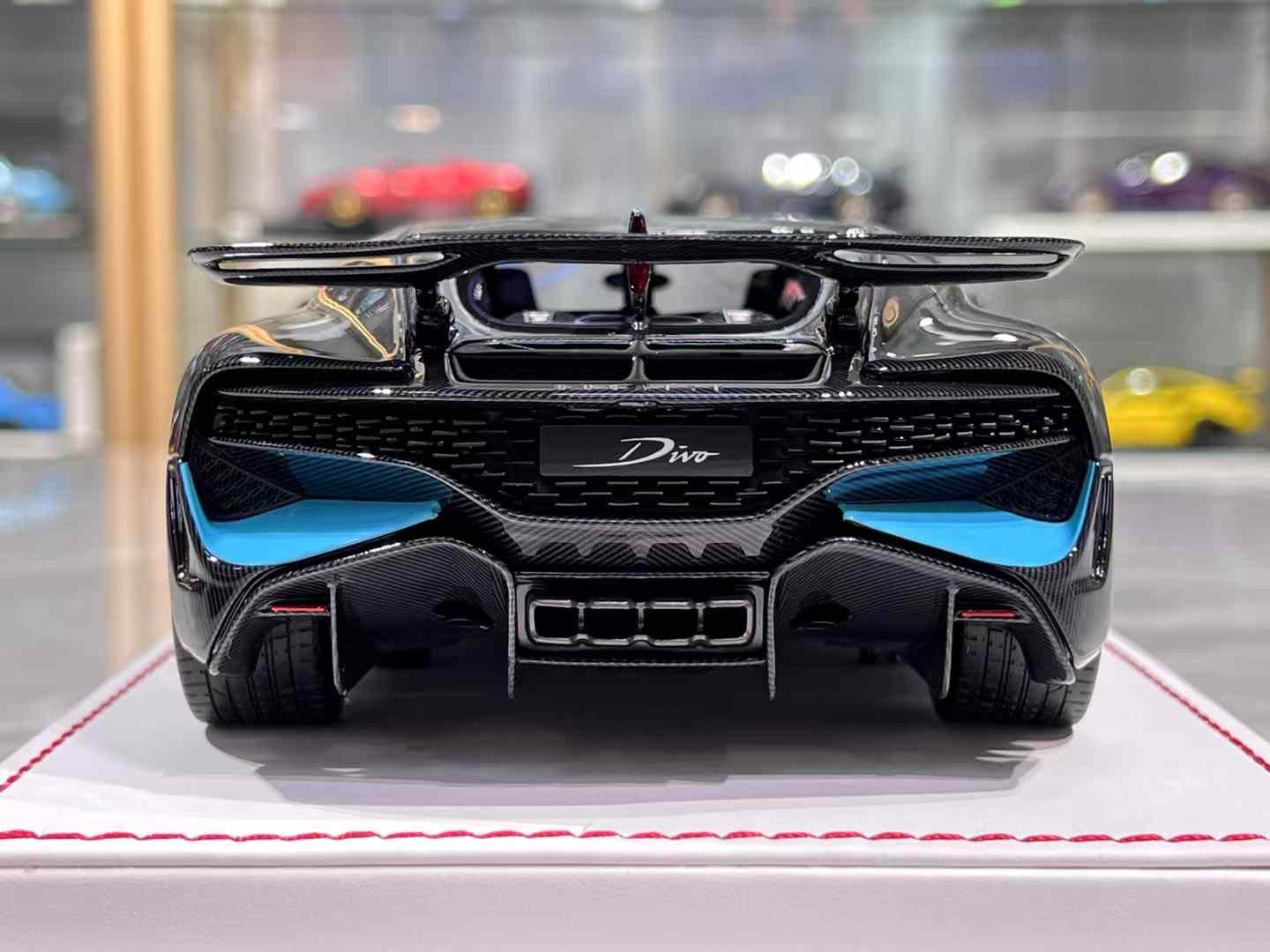 F.C Models Bugatti Divo 1/18 (White Base)