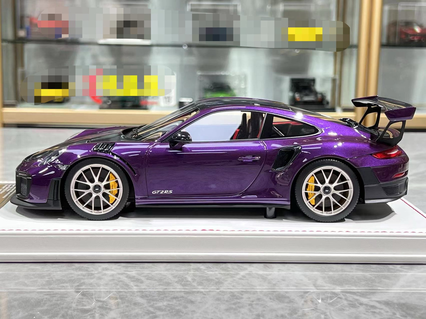 DINO Models GT2RS 1/18