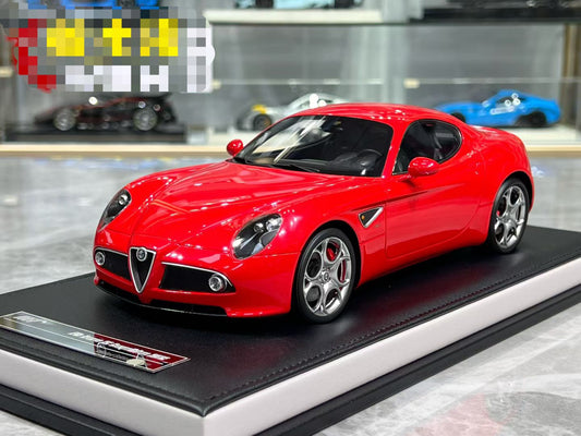 MotorHelix Alfa Romeo 8C Competizione 1/18