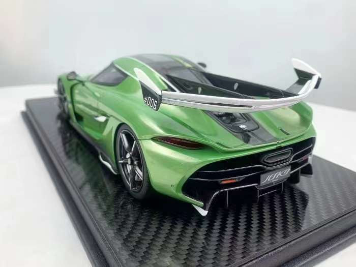 (Pre-Order) FrontiArt Koenigsegg Jesko 1/18 (Pearl Green)