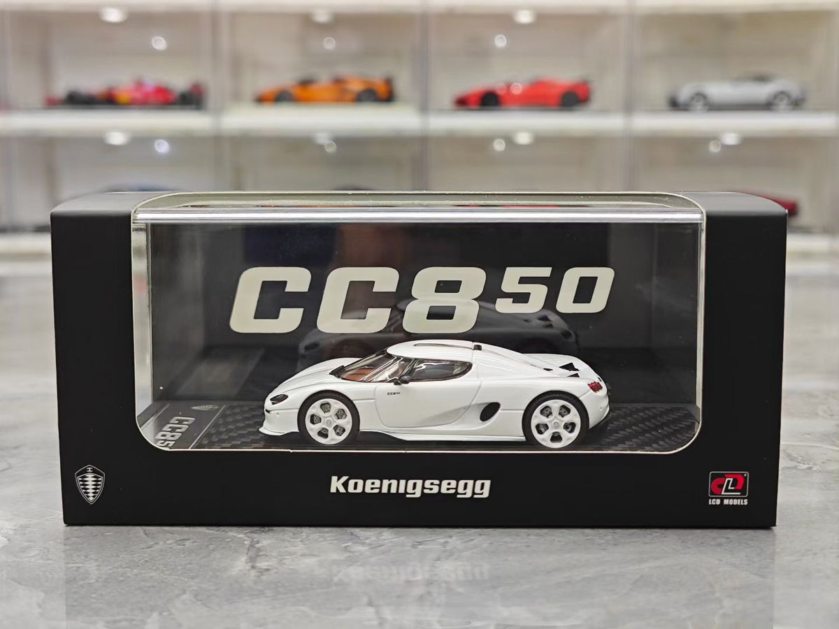 LCD 1/64 Koenigsegg CC850