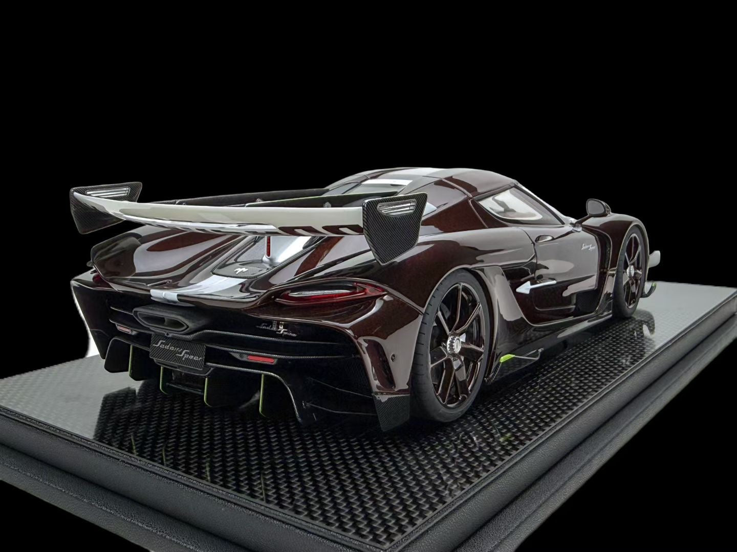 FrontiArt Koenigsegg Sadair’s Spear 1/18