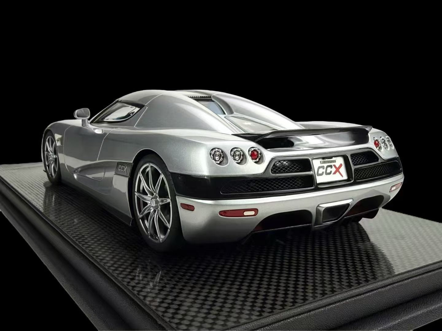 (Pre-Order) Frontiart 1/18 Koenigsegg CCX Silver