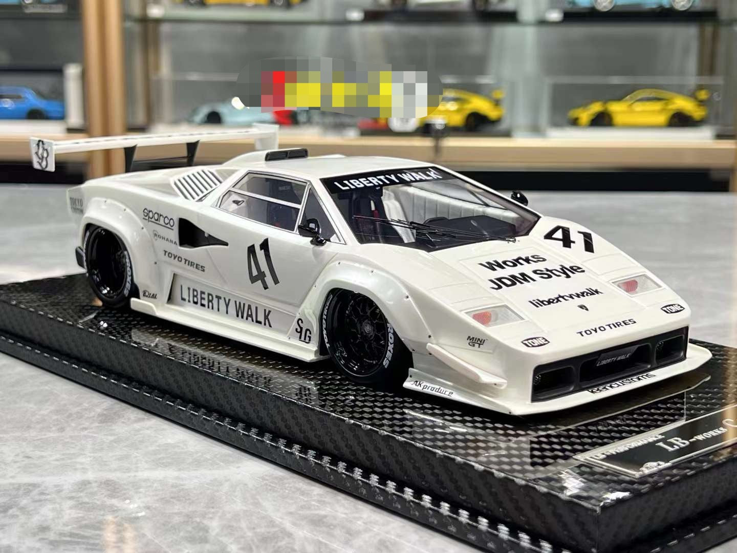 VIP Models LBWK Countach 1/18