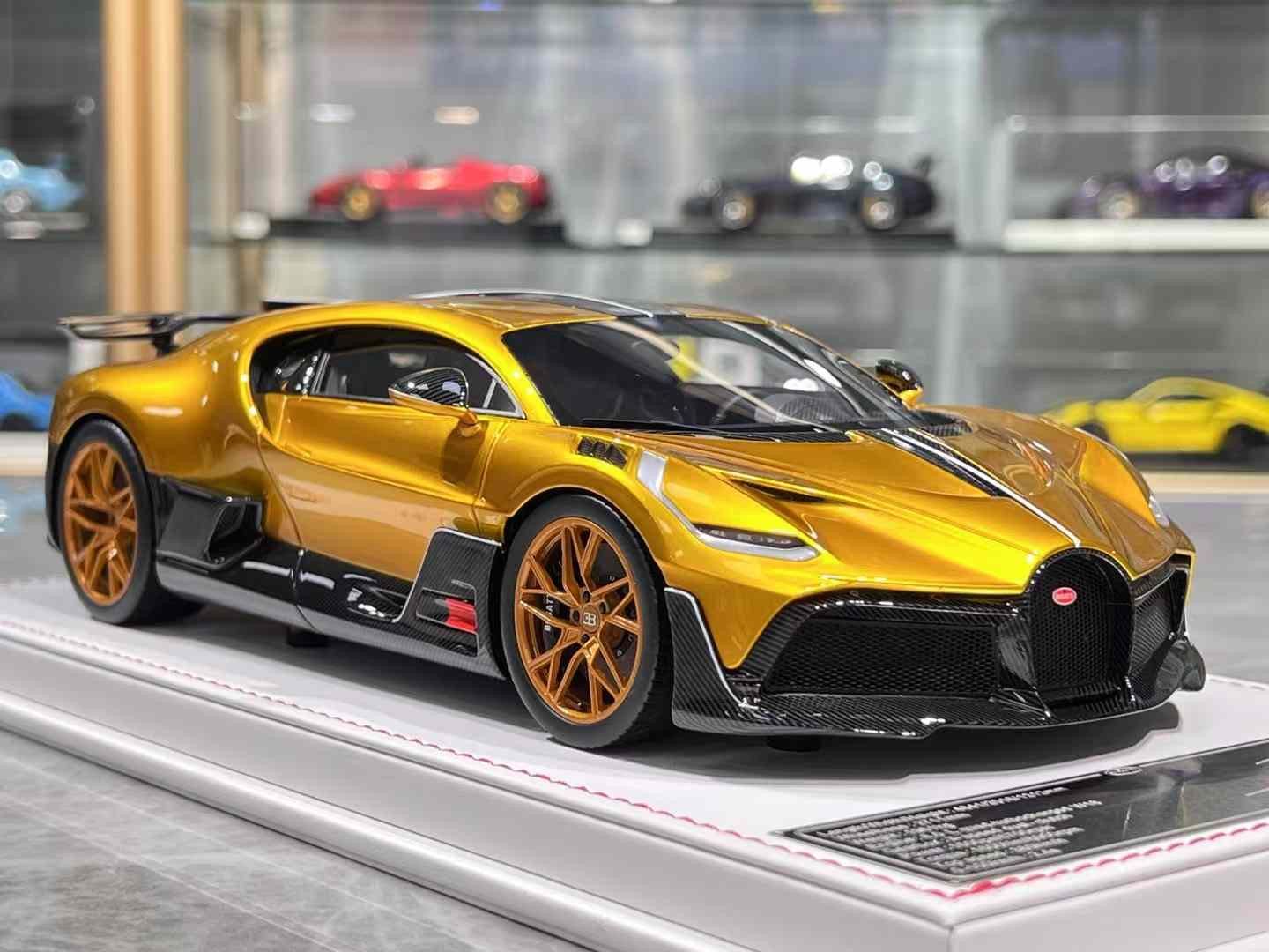 F.C Models Bugatti Divo 1/18 (White Base)