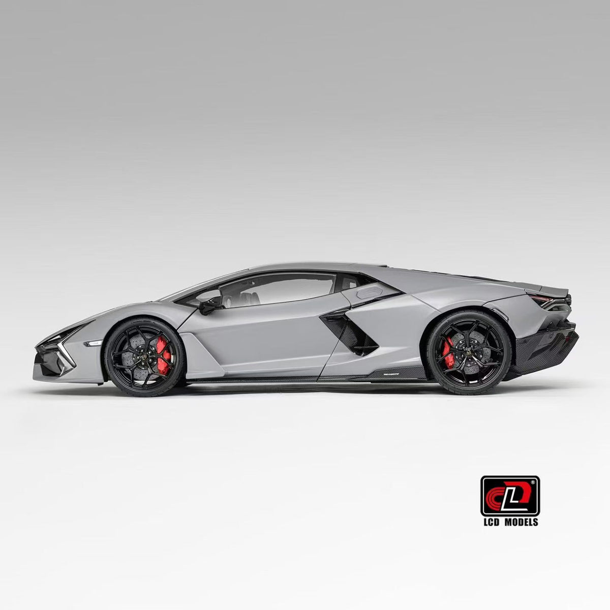 LCD Lamborghini Revuelto 1/18