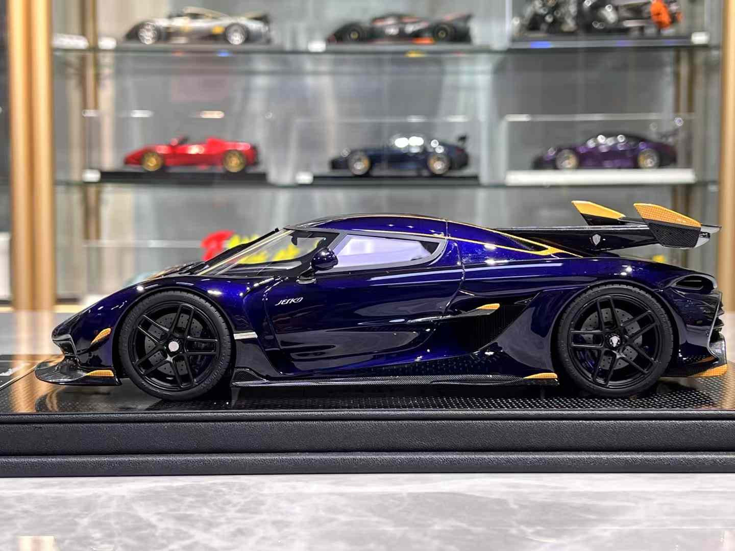 FrontiArt Koenigsegg Jesko 1/18