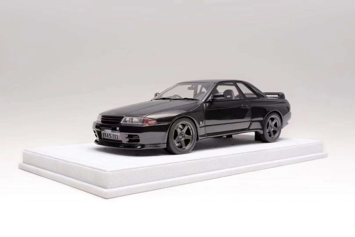 (Pre Order) MotorHelix Nissan Skyline R32 GT-R 1/18