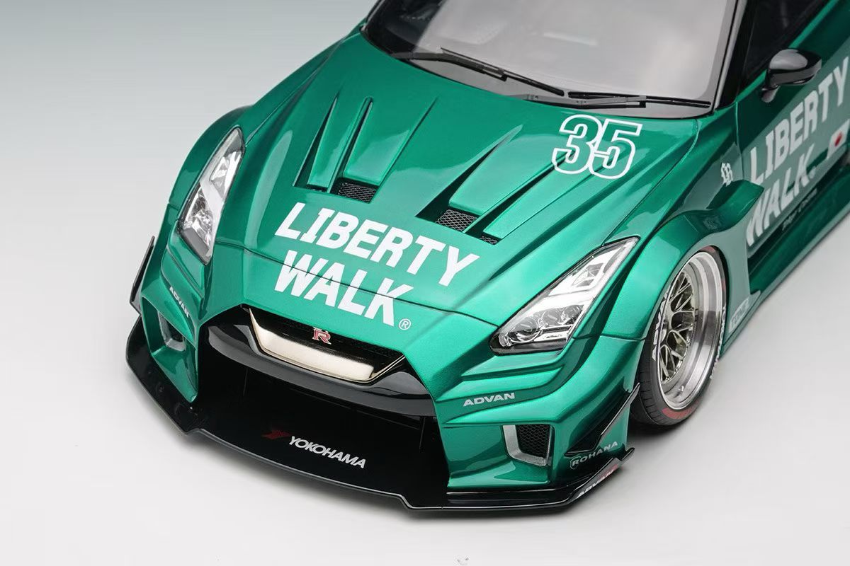 (Pre-Order) MakeUp 1/18 scale EML022 LB-Silhouette WORKS GT Nissan 35GT-RR