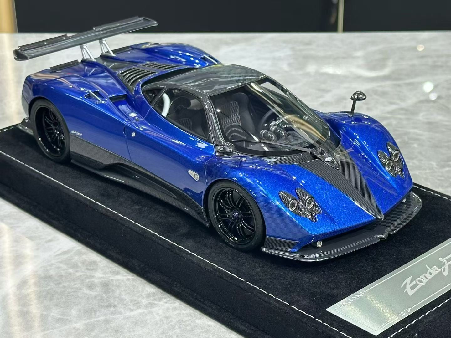 CLEARANCE! Henson & Heaven (HH Models) Zonda Specials 1/18