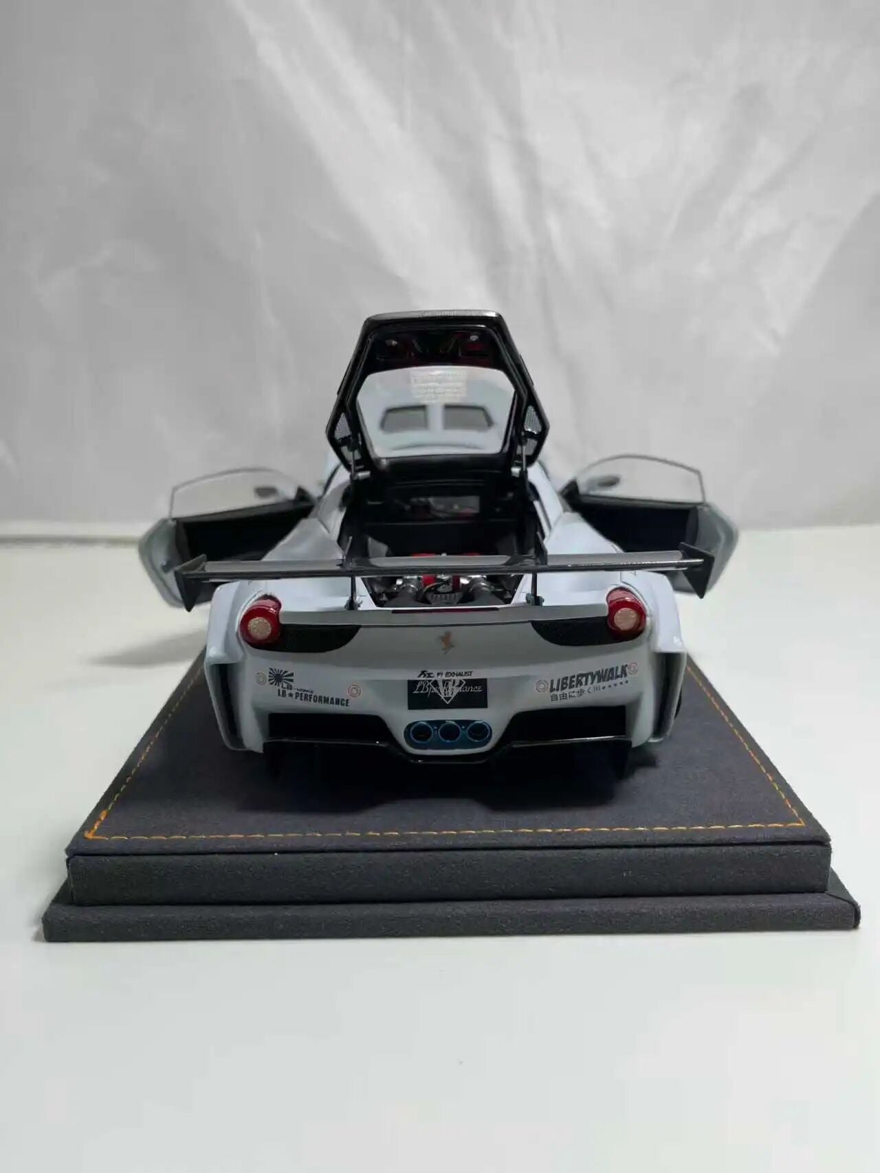 (Pre-Order) Chelepai Models 1/18  LB458GT