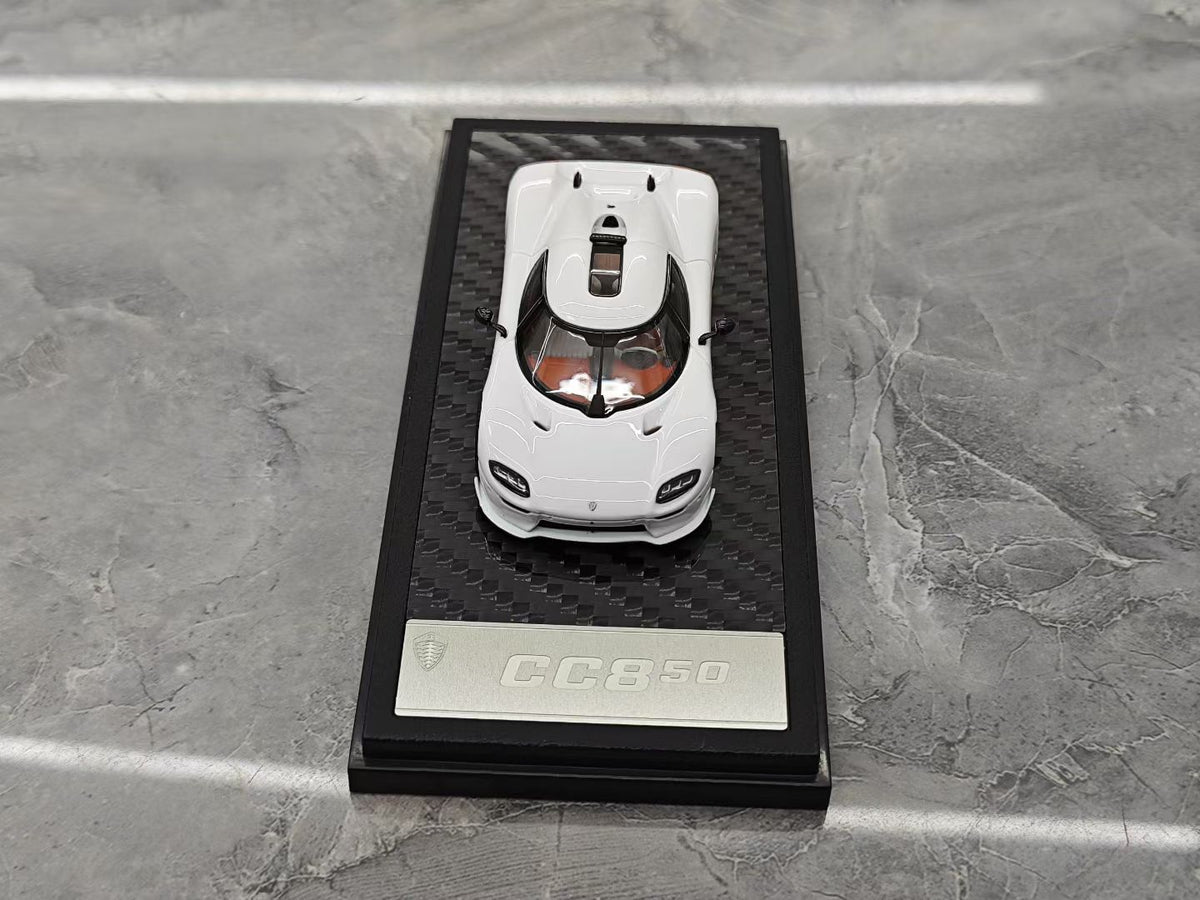 LCD 1/64 Koenigsegg CC850