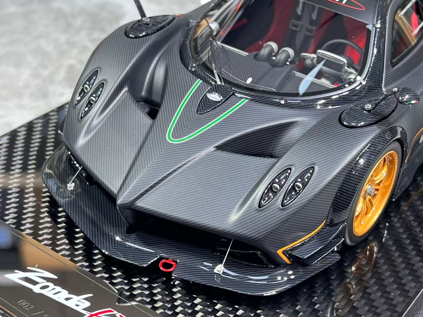 Kash Model Pagani Zonda R 1/18