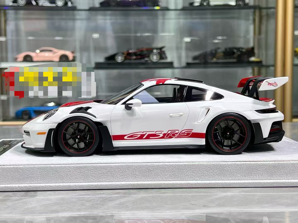 FuelMe Porsche 911 992 GT3RS 1/18