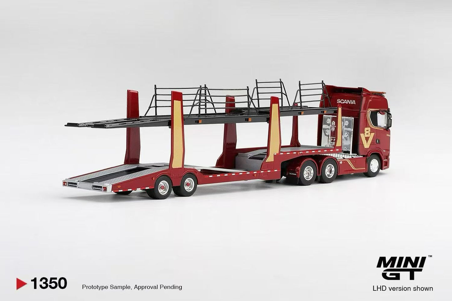 (Pre-Order) MiniGt Scania 770S A6x4NA Car Transporter V8 50th anniversary + Car transporter Red China Packaging