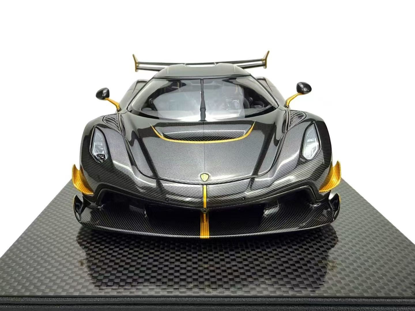 Pre-Order) FrontiArt Koenigsegg Jesko 1/18 – IronCookie Diecasts