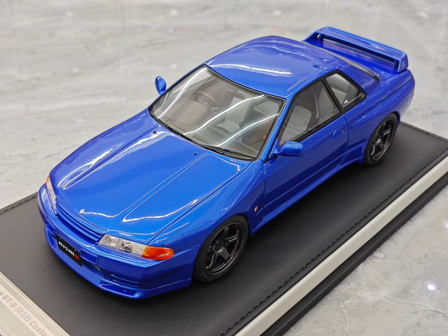 MotorHelix Nissan Skyline R32 GT-R 1/18
