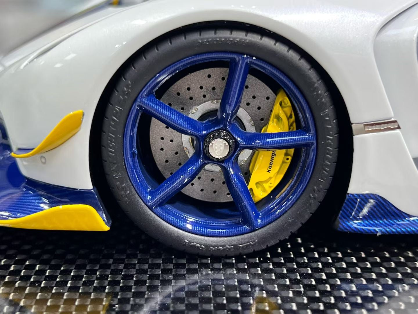 FrontiArt Koenigsegg Jesko 1/18