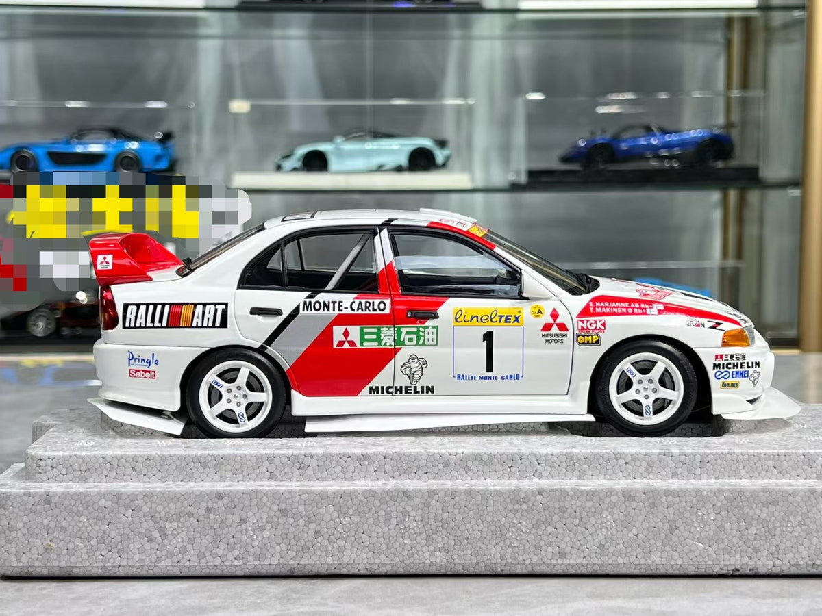 MotorHelix Mitsubishi Lancer EVO IV 1/18