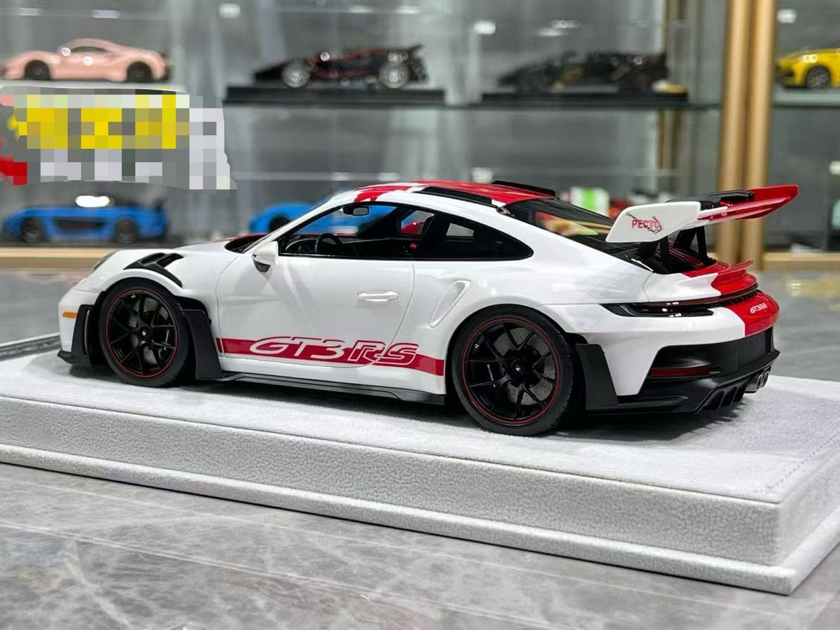 FuelMe Porsche 911 992 GT3RS 1/18